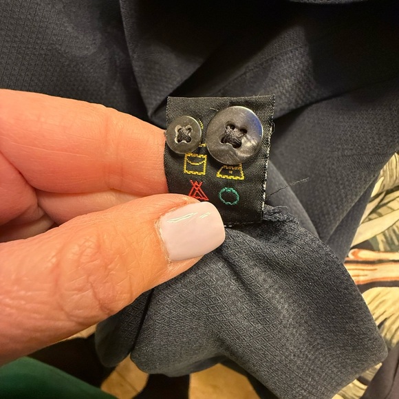 Greg Norman Men's Sz XL Dark Blue Button-Up Shirt - Picture 12 of 12